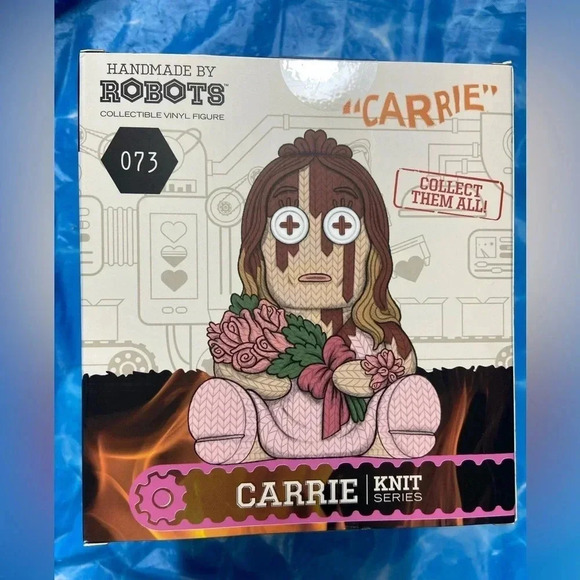Carrie - Handmade by Robots - Knit Series # 073 - BNIB - Picture 6 of 8